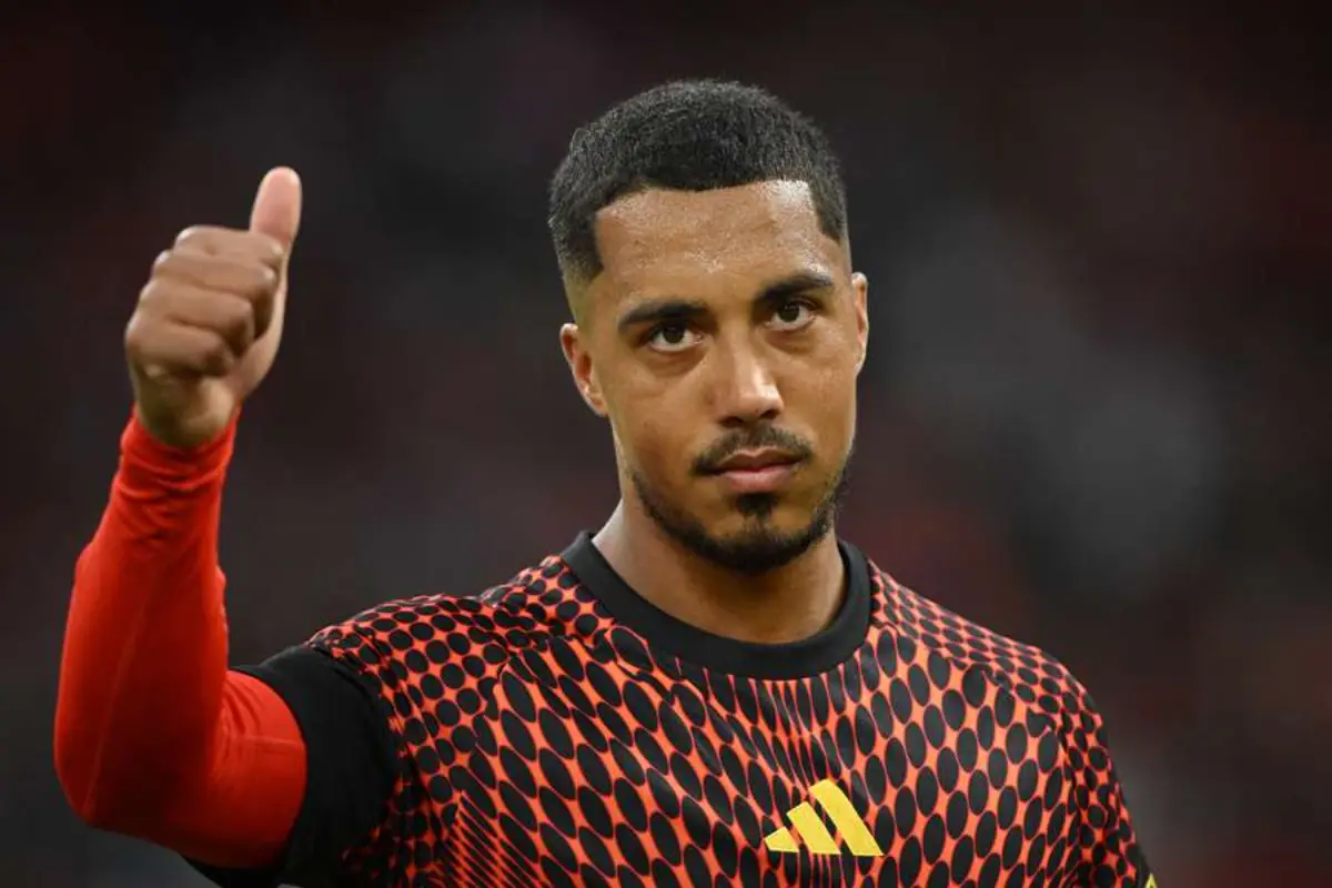Youri Tielemans to sign with Manchester United